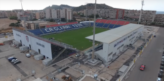 Sardegna Arena, stadio del Cagliari, fonte By Antonello Gregorini - https://www.youtube.com/watch?v=DzmO5Q_Spa0, CC BY-SA 4.0, https://commons.wikimedia.org/w/index.php?curid=62372751