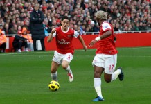 Samir Nasri e Alex Song, fonte By Ronnie Macdonald from Chelmsford, United Kingdom - Samir Nasri and Alex Song, CC BY 2.0, https://commons.wikimedia.org/w/index.php?curid=25806570