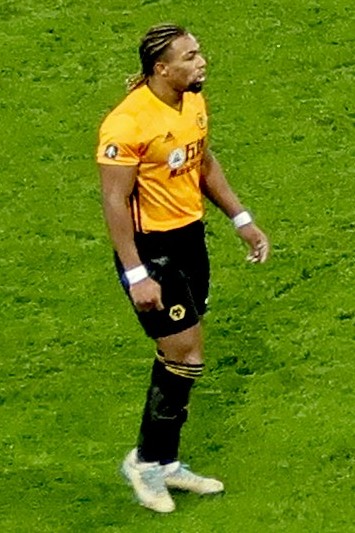 Adama Traore, fonte By Bex Walton from London, England - Wolves vs Man U, CC BY 2.0, https://commons.wikimedia.org/w/index.php?curid=86253736